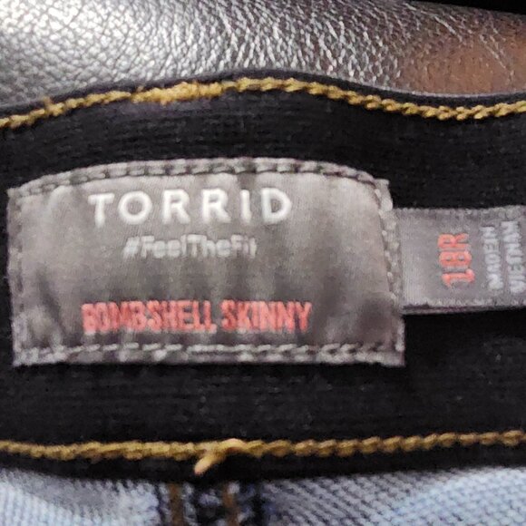 Torrid Bombshell cut into capris - Picture 2 of 2